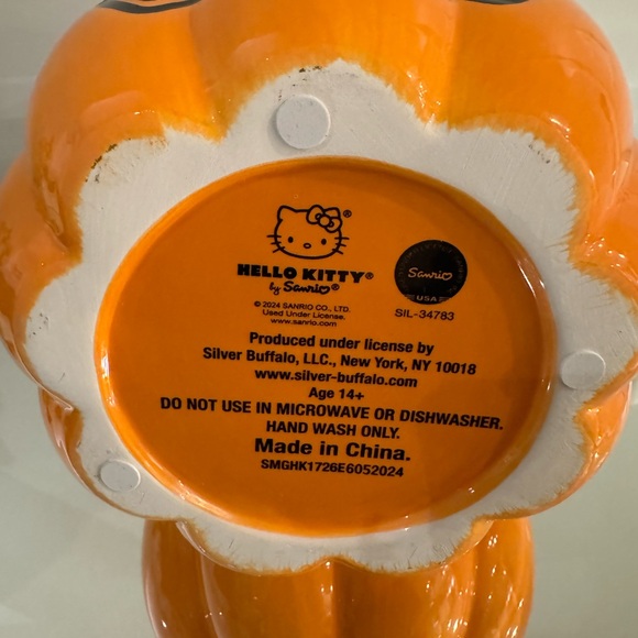Hello kitty Halloween cookie jar - Picture 3 of 3